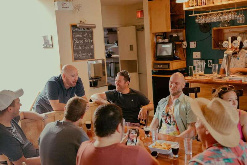 Montreal: Brewpub Experience Beer Tasting & Walking Tour - Pamplemousse Bar, a short change of pace