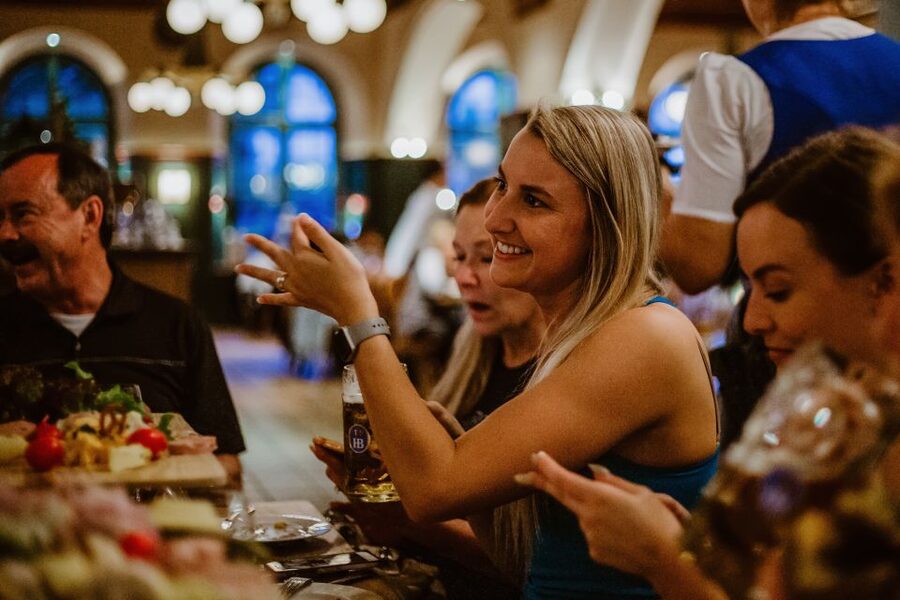 Munich: Beer and Food Tour with Dinner & Oktoberfest Museum - From Hausfrauen Brew Women to the 1516 Purity Law
