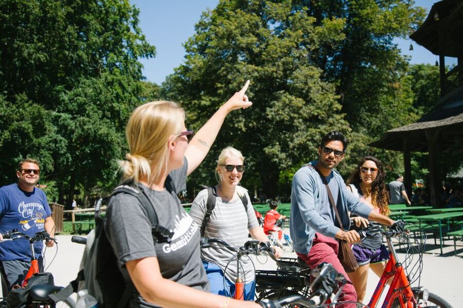 Munich: Bike Tour with Beer Garden Break - Odeonsplatz, the Residenz, and Nazi-era Munich