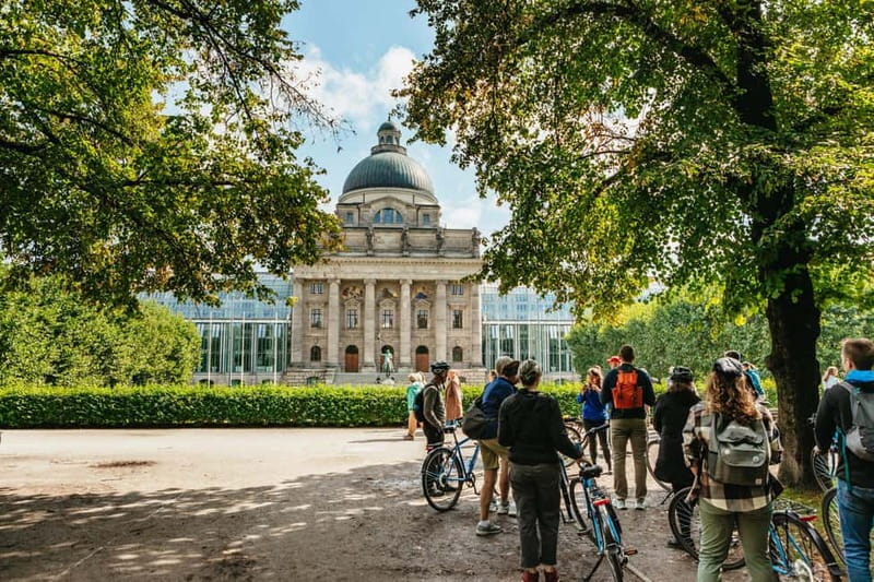 Munich: Guided City Tour by Bike with Beer Garden Stop - The Chinese Tower beer garden break