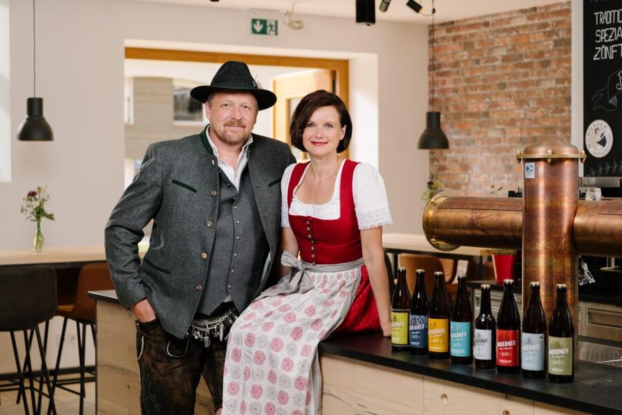 Munich: Hands-On Brewery Tour & Tasting of 4 Organic Beers - Getting to Haderner Bräu München