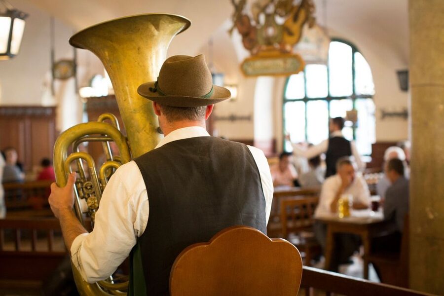 Munich: Hofbräuhaus Guided Tour with 1 Beer - The one-liter beer token and what it really includes