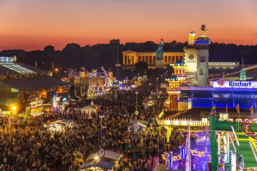 Munich: Oktoberfest Big Beer Tent Evening including table reservation - Your first look at Oktoberfest