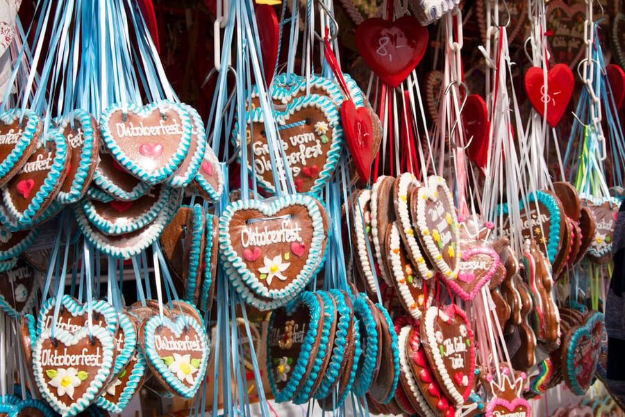 Munich: Oktoberfest Tour with Tent Reservation, Food & Beer - The guides make the difference