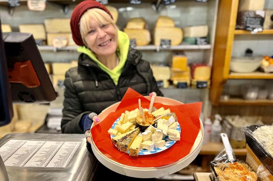 Munich: Old Town Food Tour with 10+ Tastings, Beer & Pretzel - Grazing through Viktualienmarkt