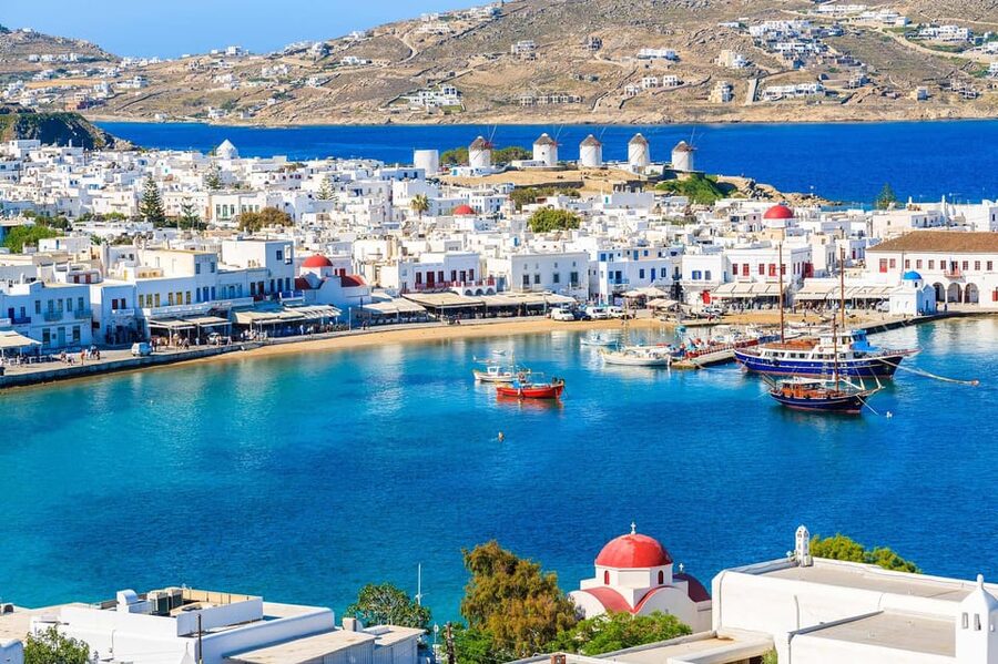 Mykonos Town & Brewery:2-Hour Walking Tour with Beer Tasting - Matogianni and the town’s narrow lanes
