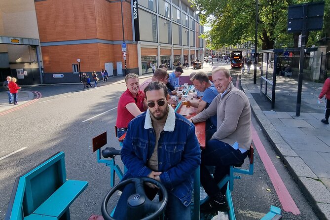 Newcastle beer or prosecco bike tour - Following the central Newcastle route