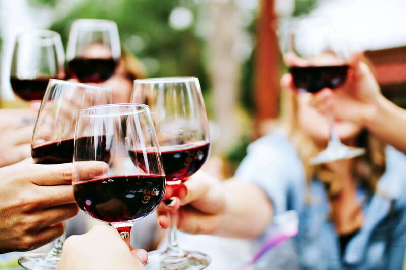 Niagara-on-the-Lake: Half-Day Wine, Beer & Charcuterie Tour - Who will enjoy this Niagara wine tour?