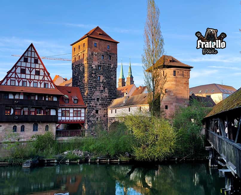 Nuremberg: Castle and Old Town Tour - incl. Tickets and red beer tasting - Bridges, the Pegnitz, and St. Lorenz