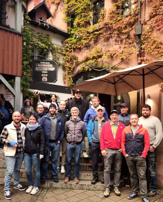 Nuremberg: Castle and Old Town Tour - incl. Tickets and red beer tasting - Inside the imperial castle and the Deep Well