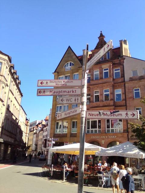 Nürnberg City Tour with Traditional Dinner & Beer - The bazaar market and everyday Nürnberg