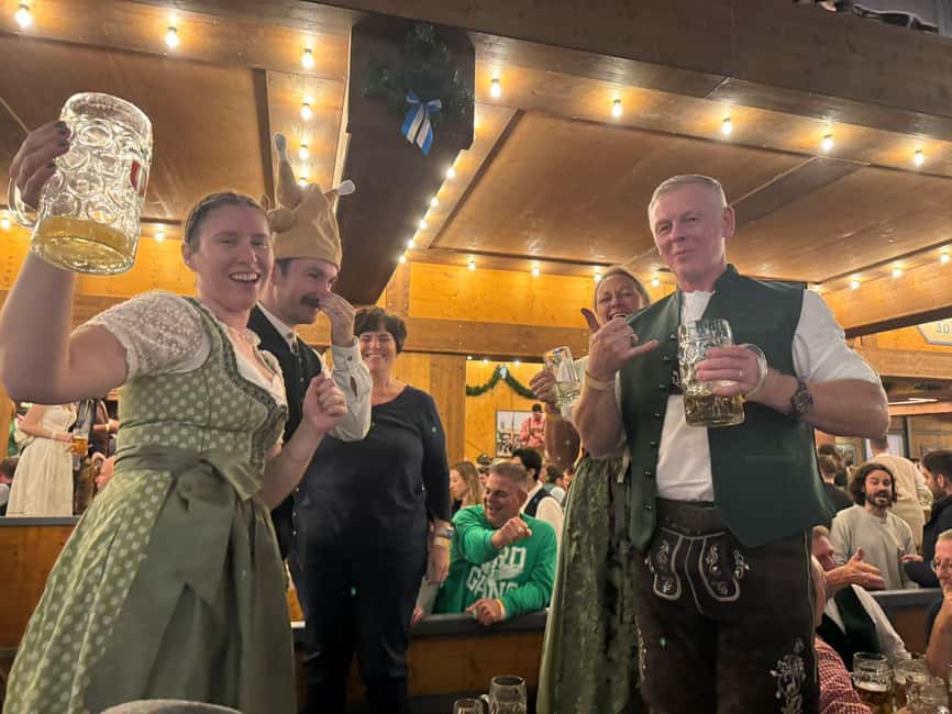 Oktoberfest Munich: Lunch/Dinner table reserv. big beer tent - Lunch or dinner: choosing the better time