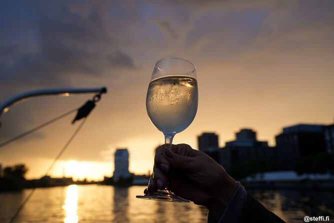 Old Berlin Beer Evening Sunset Cruise on Steamship - Beer, blankets, and the question of comfort