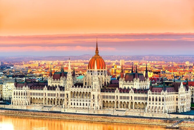 One hour Hen or Stag private party boat Budapest with unlimited beer and wine - Key Points to Know