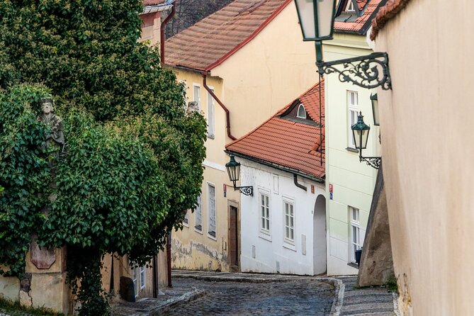 One Prague Tour: The Castle Side with local Food & Beer ️ - What the small group and guides add