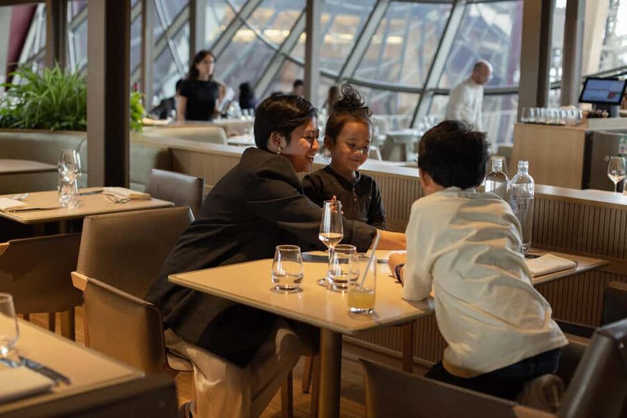 Paris: 3-Course Lunch at Eiffel Tower's Madame Brasserie - A three-course lunch with the Eiffel Tower beneath your feet