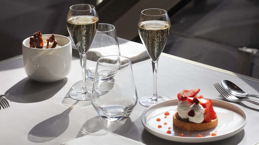 Paris: 3-Course Lunch at Eiffel Tower's Madame Brasserie - Who will enjoy Madame Brasserie most?