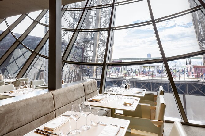 Paris Earliest Lunch at Eiffel Tower Madame Brasserie Restaurant - A closer look at the French menu