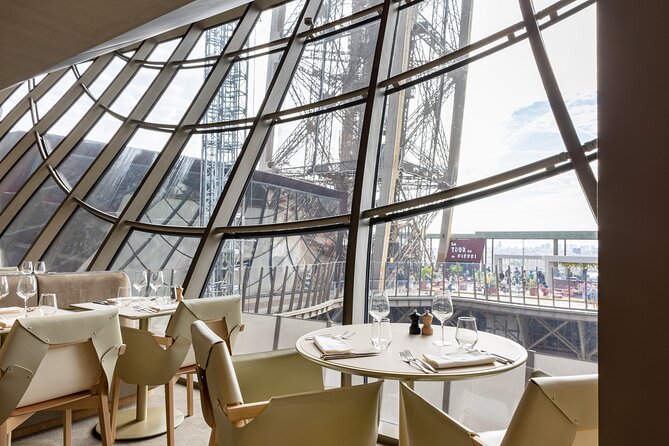 Paris Earliest Lunch at Eiffel Tower Madame Brasserie Restaurant - Drinks, service, and the pace of lunch