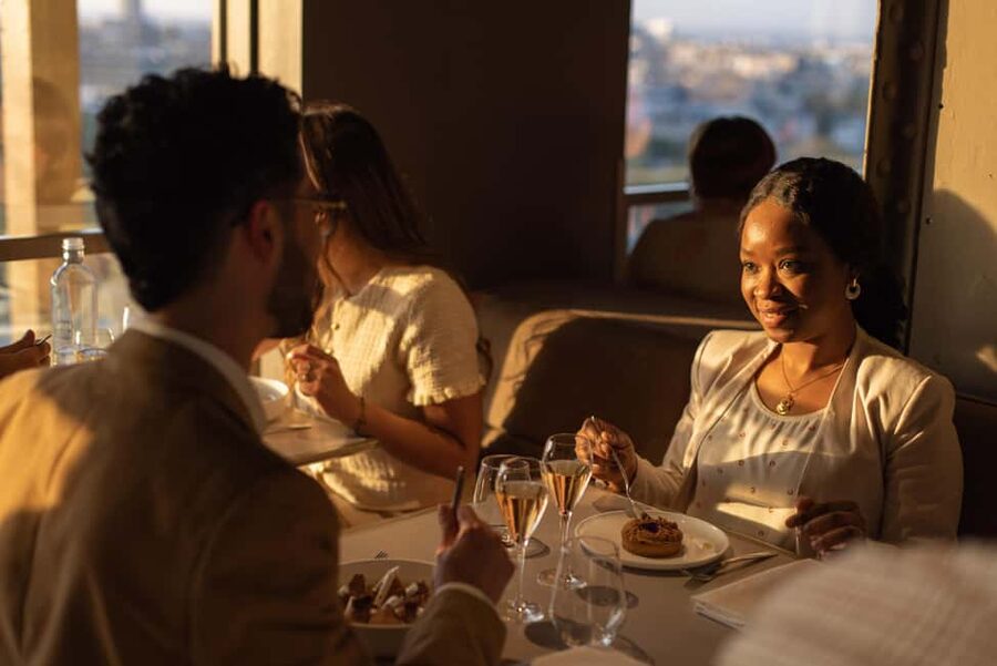 Paris: Early Dinner at Madame Brasserie in the Eiffel Tower - Key points to know before booking