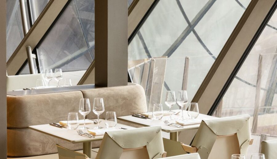Paris: Eiffel Tower's Madame Brasserie 3-course lunch 12:00 - Choosing between the Brasserie Menu and Madame Menu