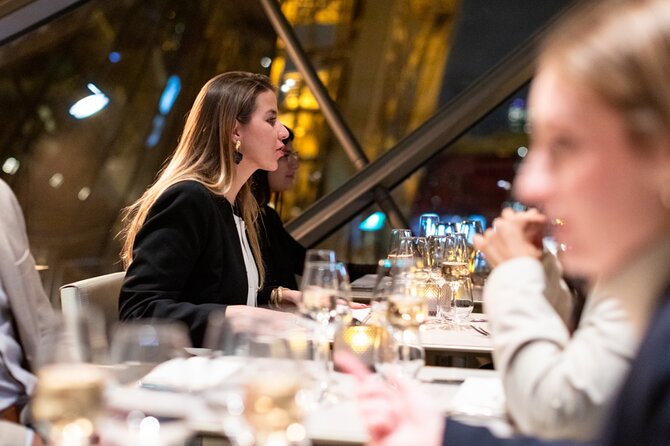 Paris Late Dinner at Eiffel Tower's Madame Brasserie Restaurant - Choosing between the two dinner options