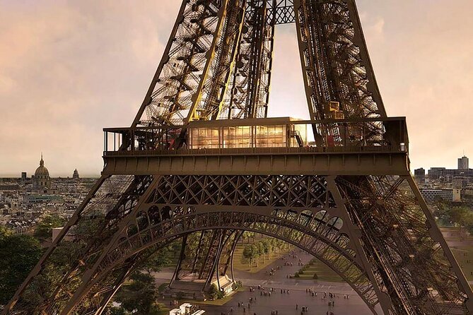 Paris Late Lunch at Eiffel Tower's Madame Brasserie Restaurant - What the Madame Brasserie experience is really like