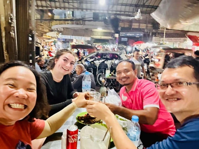 Phnom Penh: Street Art and Food Tour with Pickup and Beer - Why this tour works as an introduction to Phnom Penh