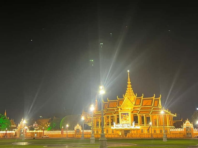 Phnom Penh: Street Art and Food Tour with Pickup and Beer - Hotel pickup keeps the evening simple