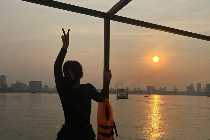 Phnom Penh: Sunset Cruise- Free Cold Beers, Sodas & fruit platter - Who will enjoy this cruise most