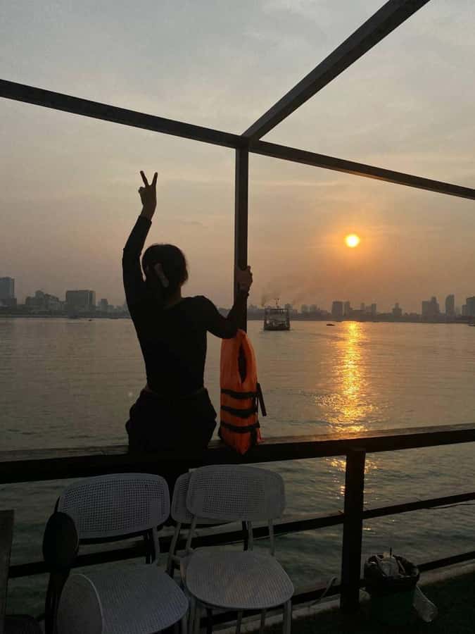 Phnom Penh: Sunset Cruise with Unlimited Beers & BBQ Buffet - BBQ Buffet and Unlimited Drinks