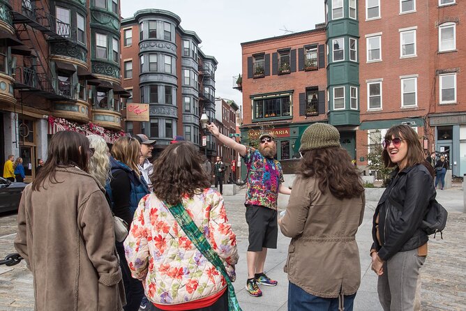Pizza Beer and Paul Revere Tour - Small bars, bakeries, and local advice