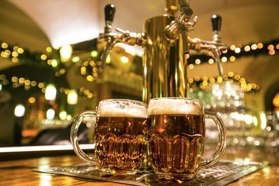 Prague: 3-Hour Beer Tour and Traditional Czech Dinner - Three pubs, three Czech beers