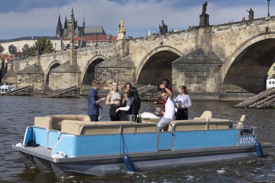 Prague: Beer Boat Tour - Charles Bridge From the Water