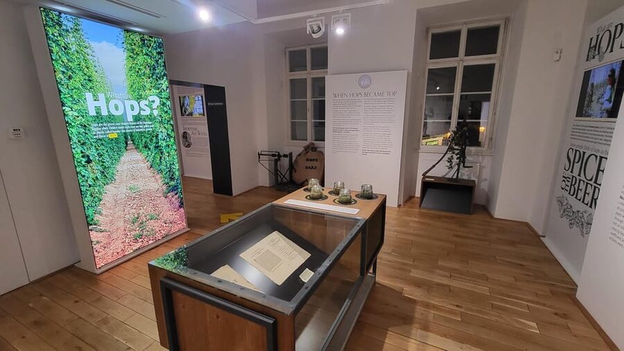 Prague: Beer Museum Tour with Tasting and Beer Bottling - Bottling your own beer is the best souvenir