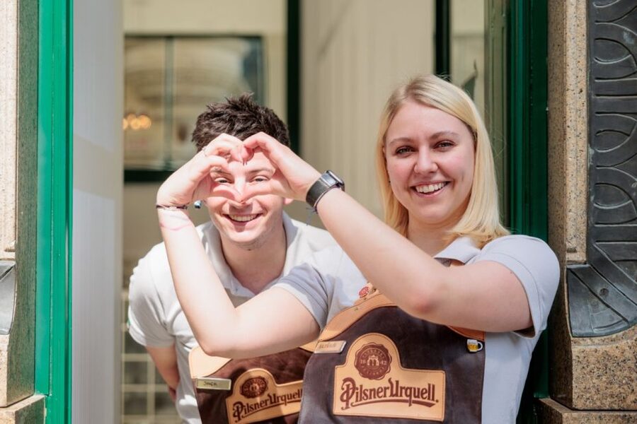 Prague: Beer Pouring Class at Pilsner Urquell Experience - What the strong ratings tell you