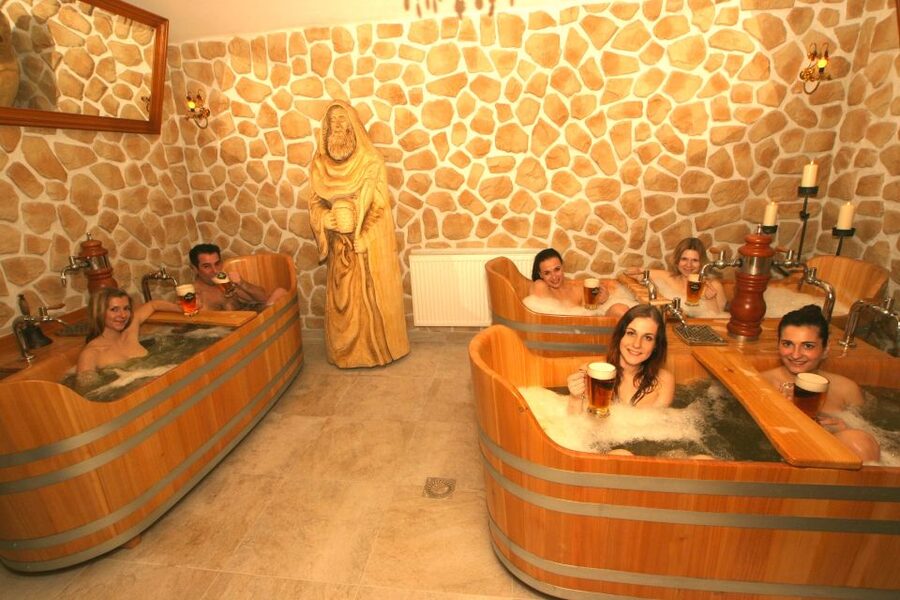 Prague: Beer Spa Bernard with Beer and Massage Option - Your first minutes inside Hotel Prague Center Plaza