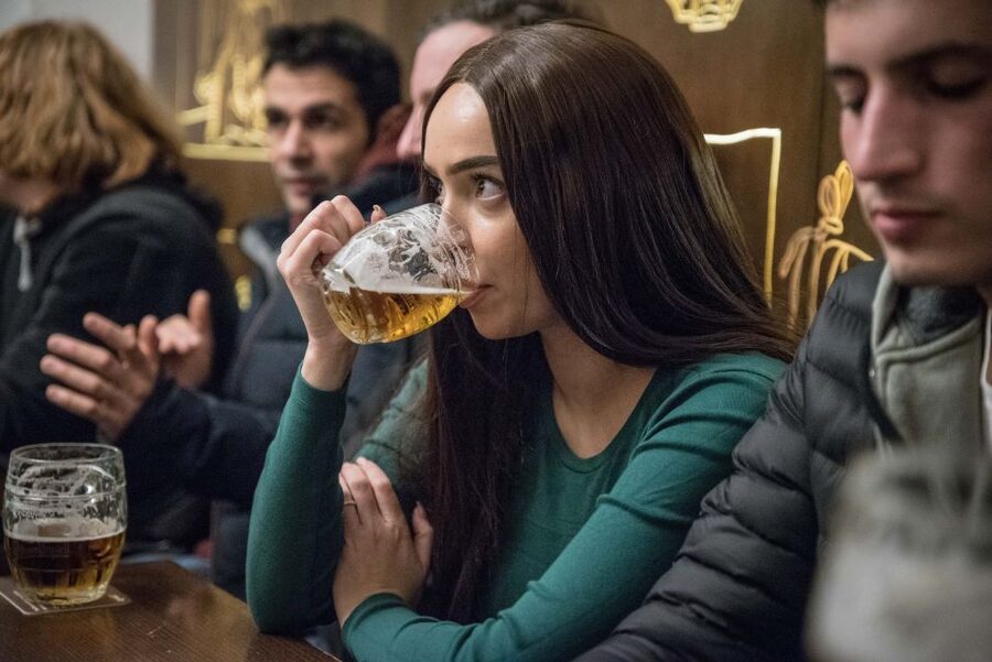 Prague: Castle Side Breweries & Pubs Guided Walking Tour - Why the guide makes or breaks the evening