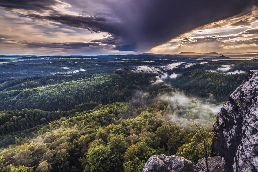 Prague: Discover Bohemia—Tisa Rocks, Bastei & Brewery Tour - A Czech brewery adds flavor to the middle of the day