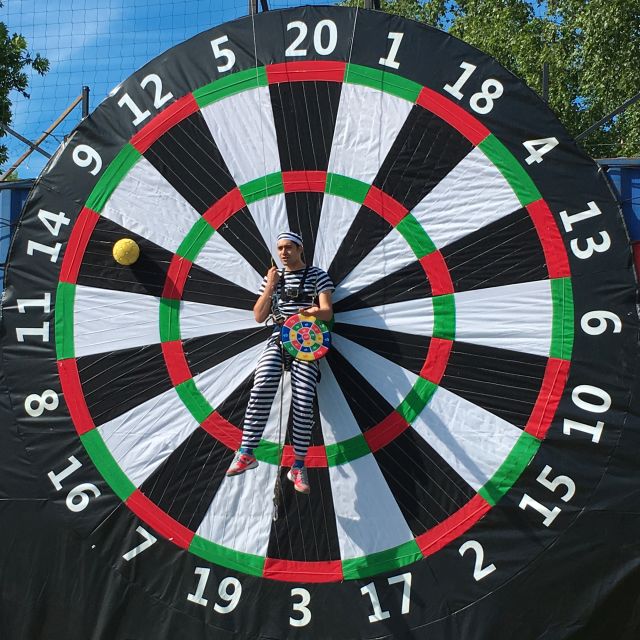 Prague : Giant Foot Darts and Giant Beer Pong Game - What the private format means for your group