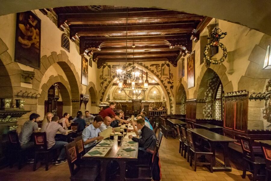 Prague: Legendary Beer Tour with Dinner - Old Town Square and the Final Stretch