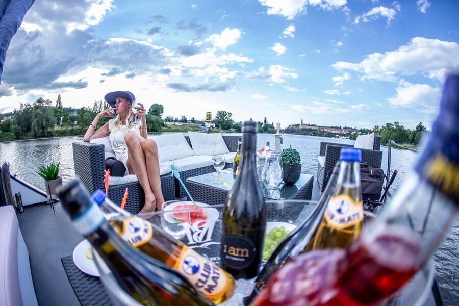 Prague: Private River Cruise with Unlimited Beer or Prosecco - Beer from the tap or chilled Prosecco