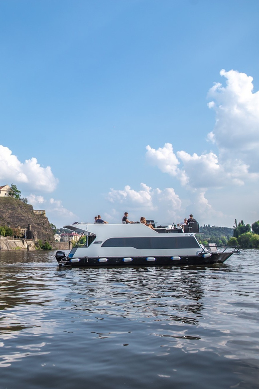 Prague: Private River Cruise with Unlimited Beer or Prosecco - What the $726 price means for your group