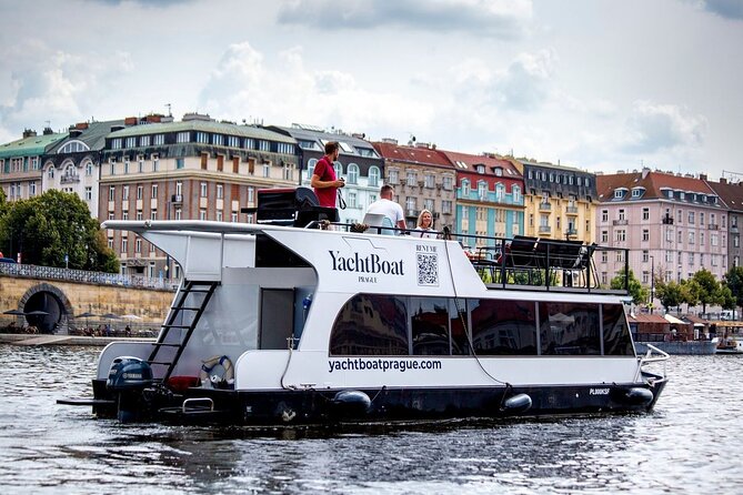 Private 3 Hour Prague Cruise with Unlimited Beer or Prosecco - Key points to know before you book