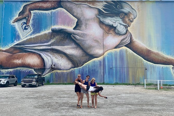 Private 3-in-1 Sightseeing, Brewery, and Mural Tour of Houston by Cart - Murals and the best photo moments