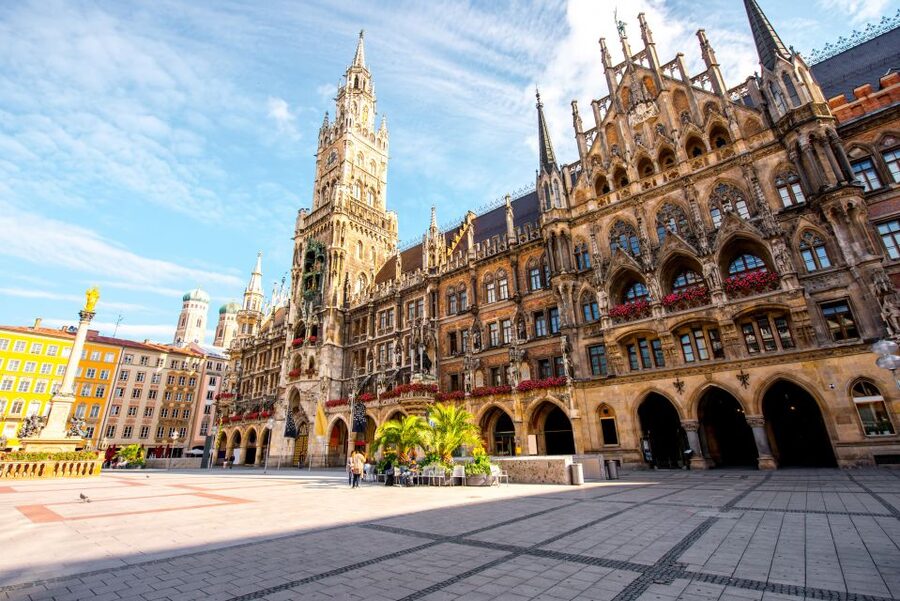 Private Beer Tasting Tour in Munich with Oktoberfest Museum - The 4-hour feast: eight beers and a fuller meal