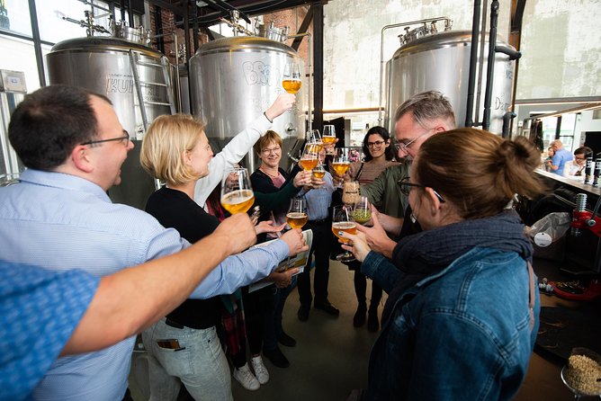 Private: Discover Brussels beer & breweries by a young local (incl. chocolate) - The middle stop: In ’t Spinnekopke or Royal Theatre Toone