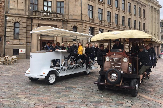 Private One Hour Riga Beer Bike Tour - Meeting the guide at Tirgoņu iela 10