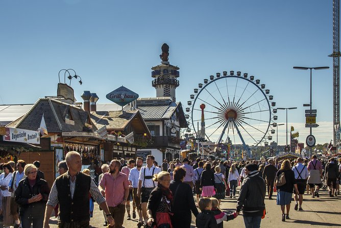 Private VIP Oktoberfest, Table, 3-Course-Menu, Beer & Champagne - Is $2,399 per person reasonable?