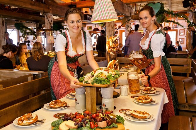 Private VIP Oktoberfest, Table, 3-Course-Menu, Beer & Champagne - Entering the Oktoberfest grounds